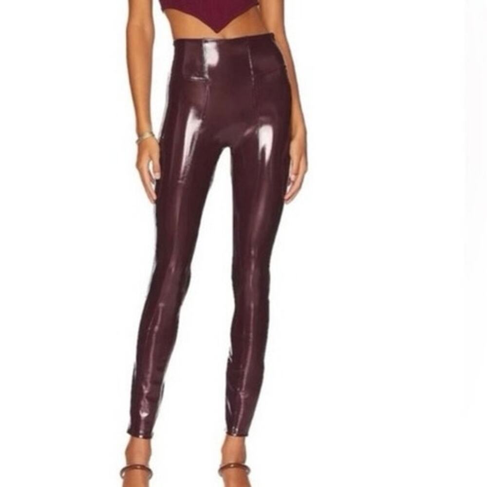 SPANX Faux Patent Leather
Leggings Ruby Size M Burgundy
Liquid Gloss
